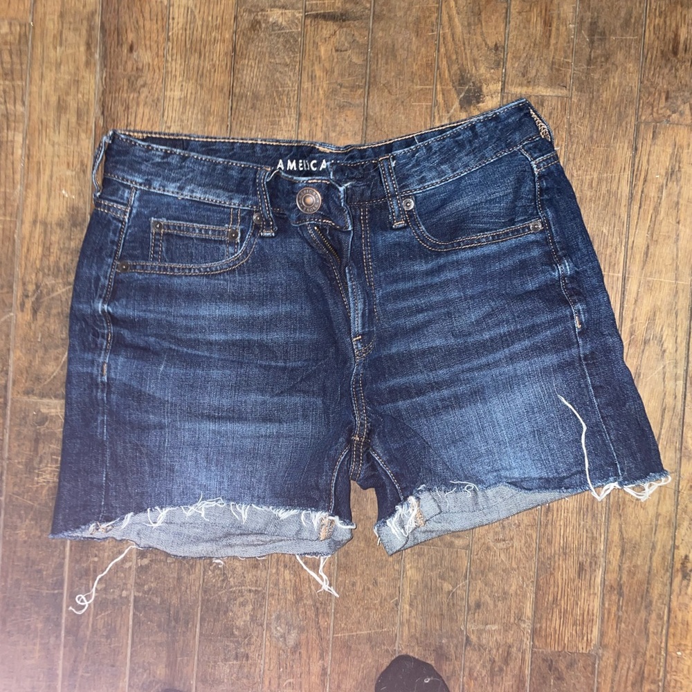 Tom girl midi American eagle shorts